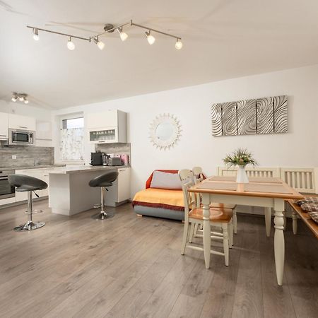 Easyapartments Leo Λιντς Εξωτερικό φωτογραφία