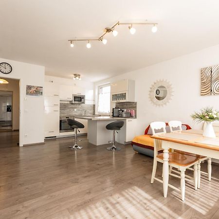Easyapartments Leo Λιντς Εξωτερικό φωτογραφία