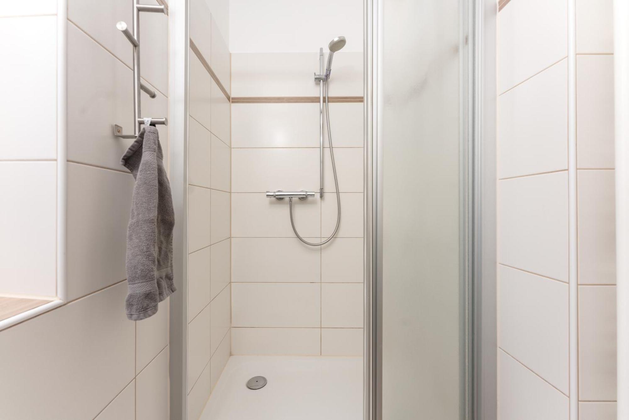 Easyapartments Leo Λιντς Εξωτερικό φωτογραφία