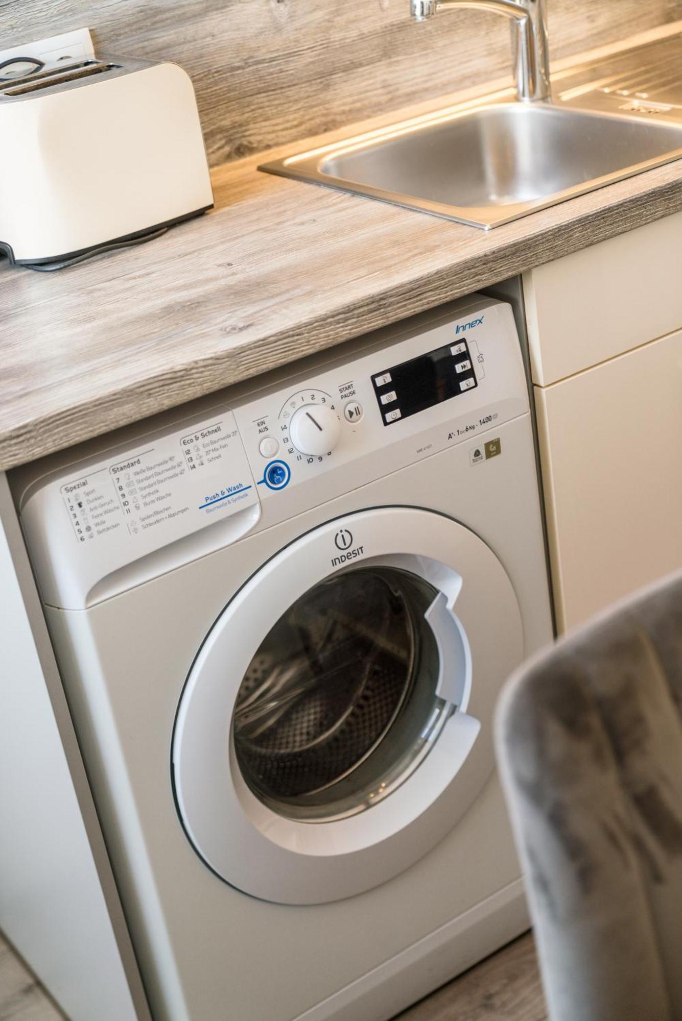 Easyapartments Leo Λιντς Εξωτερικό φωτογραφία