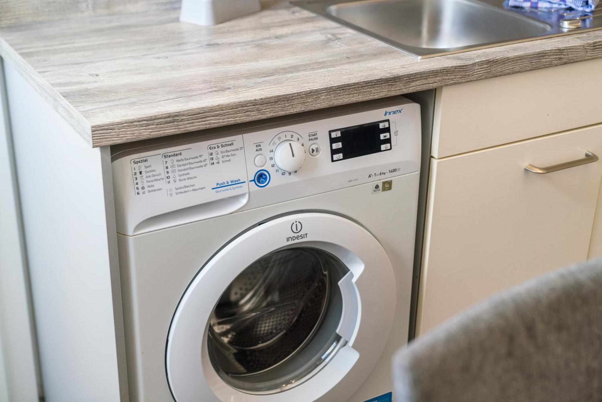 Easyapartments Leo Λιντς Εξωτερικό φωτογραφία