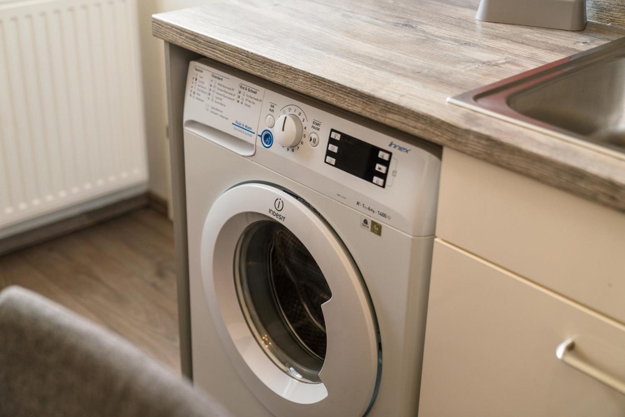 Easyapartments Leo Λιντς Εξωτερικό φωτογραφία