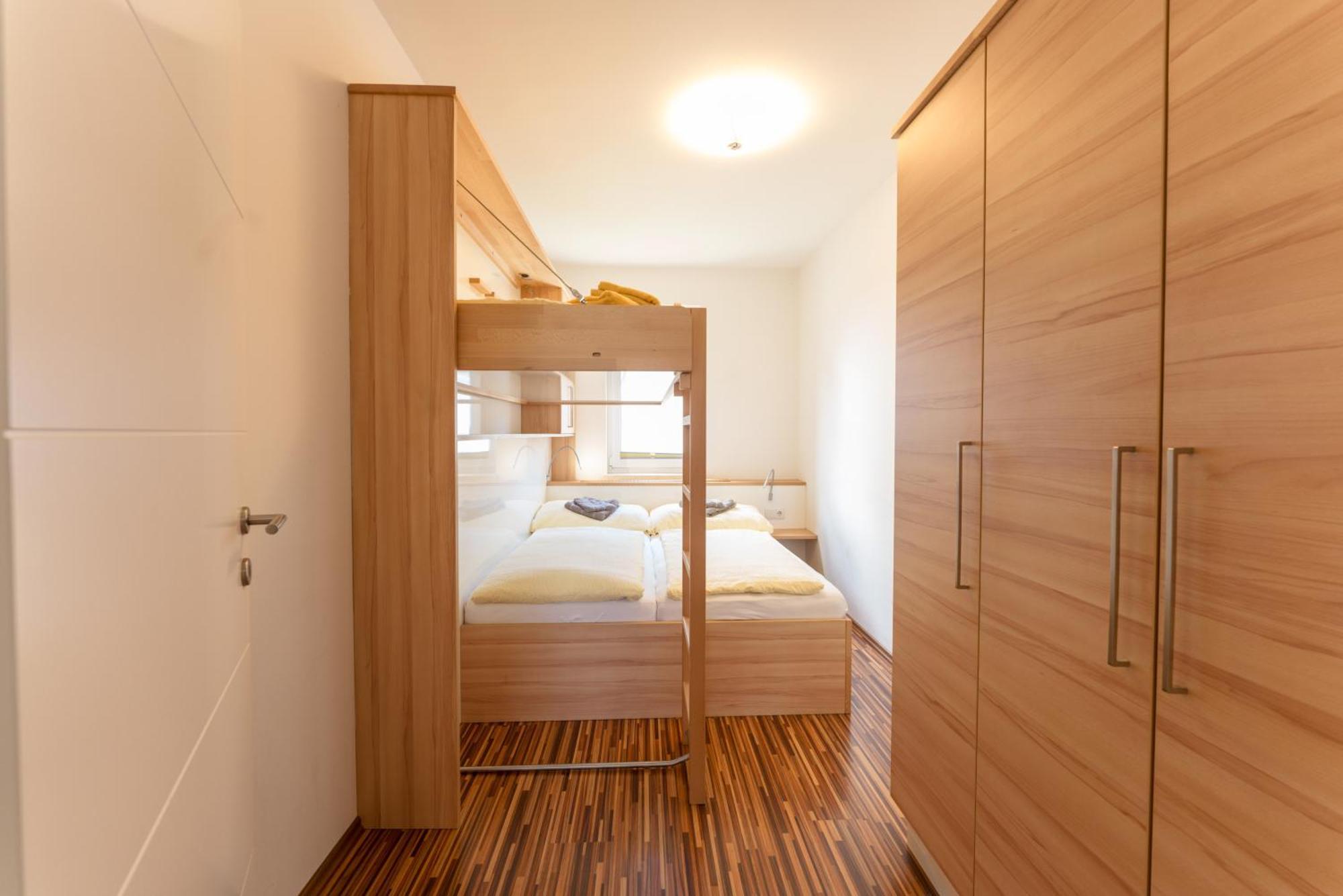 Easyapartments Leo Λιντς Εξωτερικό φωτογραφία